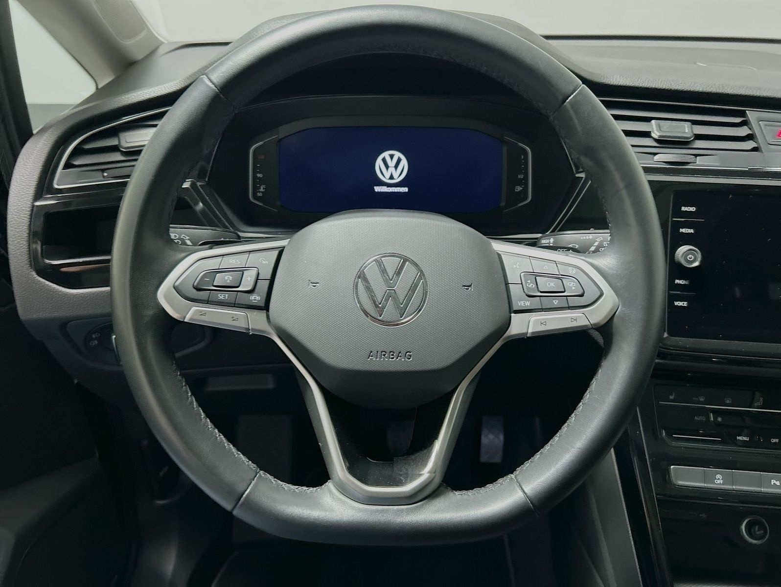 Volkswagen Touran 2.0 TDI DSG Highline foto 9