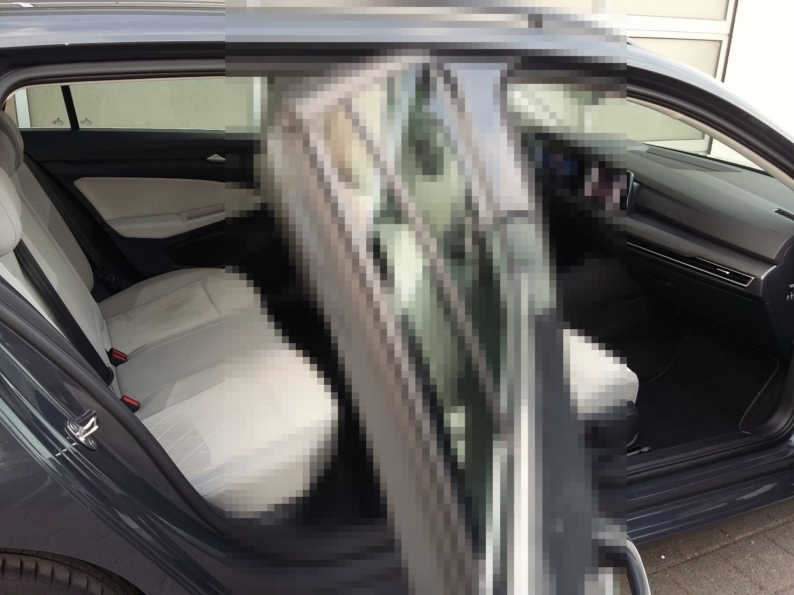 Volkswagen Golf 2.0 TDI SCR DSG Style Variant foto 14