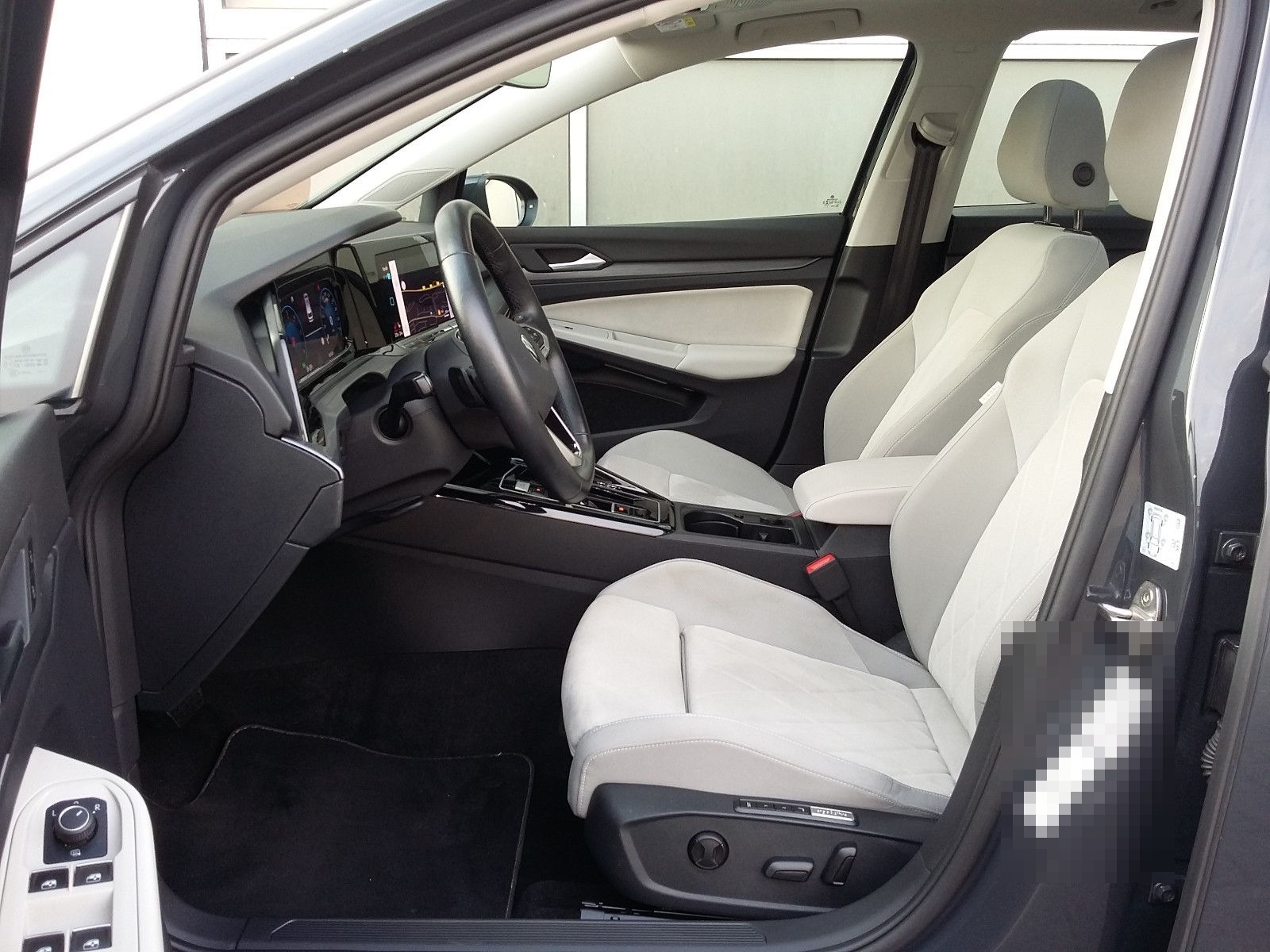Volkswagen Golf 2.0 TDI SCR DSG Style Variant foto 9