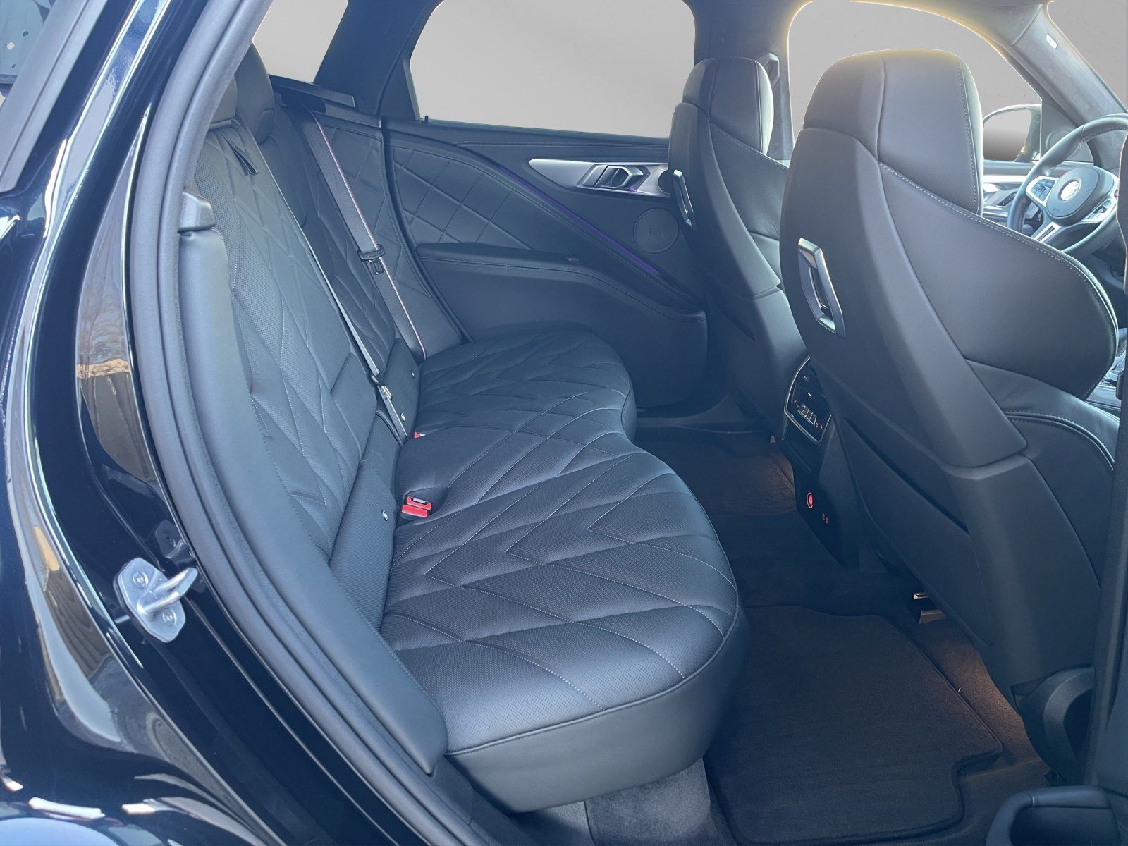 BMW XM 50e 22" AHK 360° ACC Wärmepaket foto 13