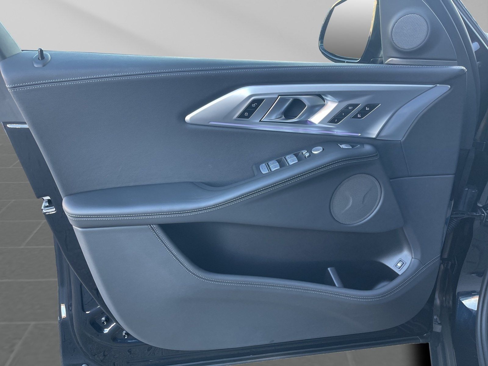 BMW XM 50e 22" AHK 360° ACC Wärmepaket foto 10