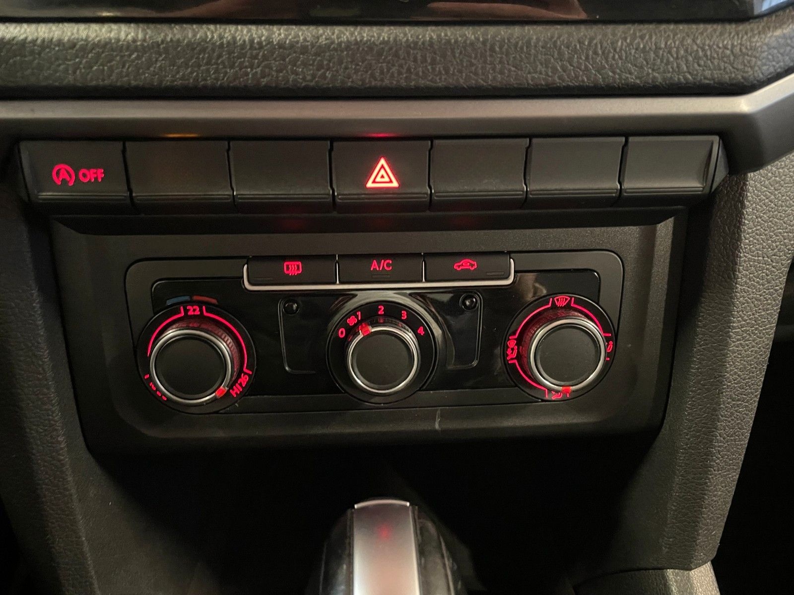 Volkswagen Amarok DoubleCab 4Motion 1.Hand foto 21