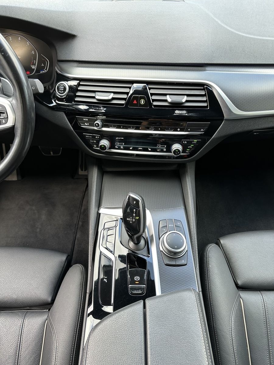 BMW 540i Touring xDrive M-Sport NAV+LED+HEAD-UP+KAM foto 12
