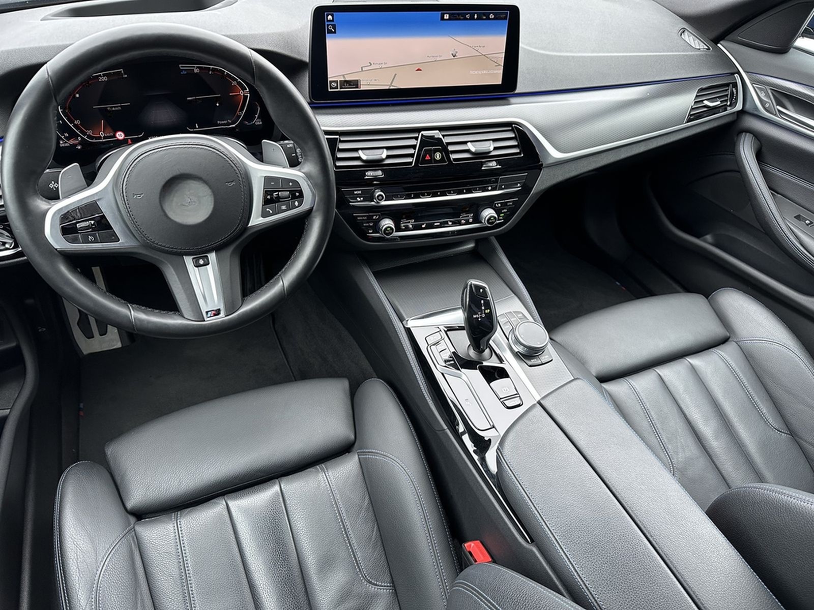 BMW 520d Touring xDrive M-Sport NAV+LASER+AHK+HEADUP foto 12