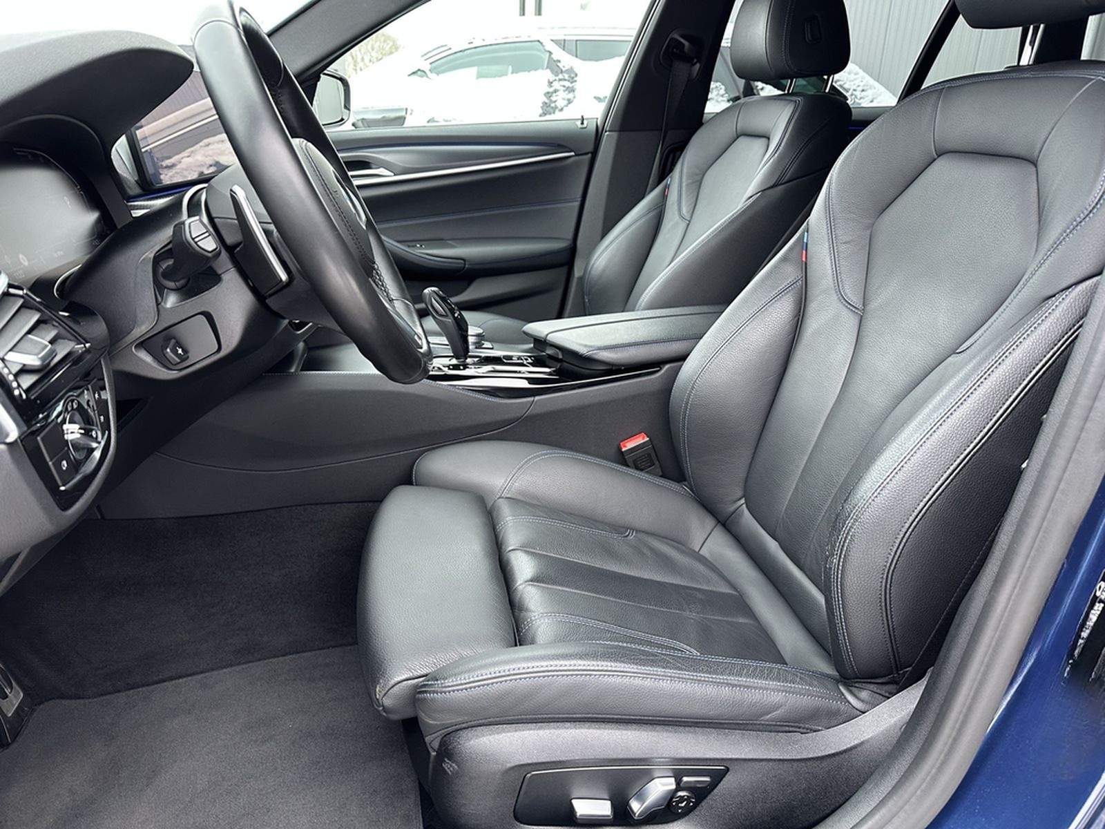 BMW 520d Touring xDrive M-Sport NAV+LASER+AHK+HEADUP foto 10
