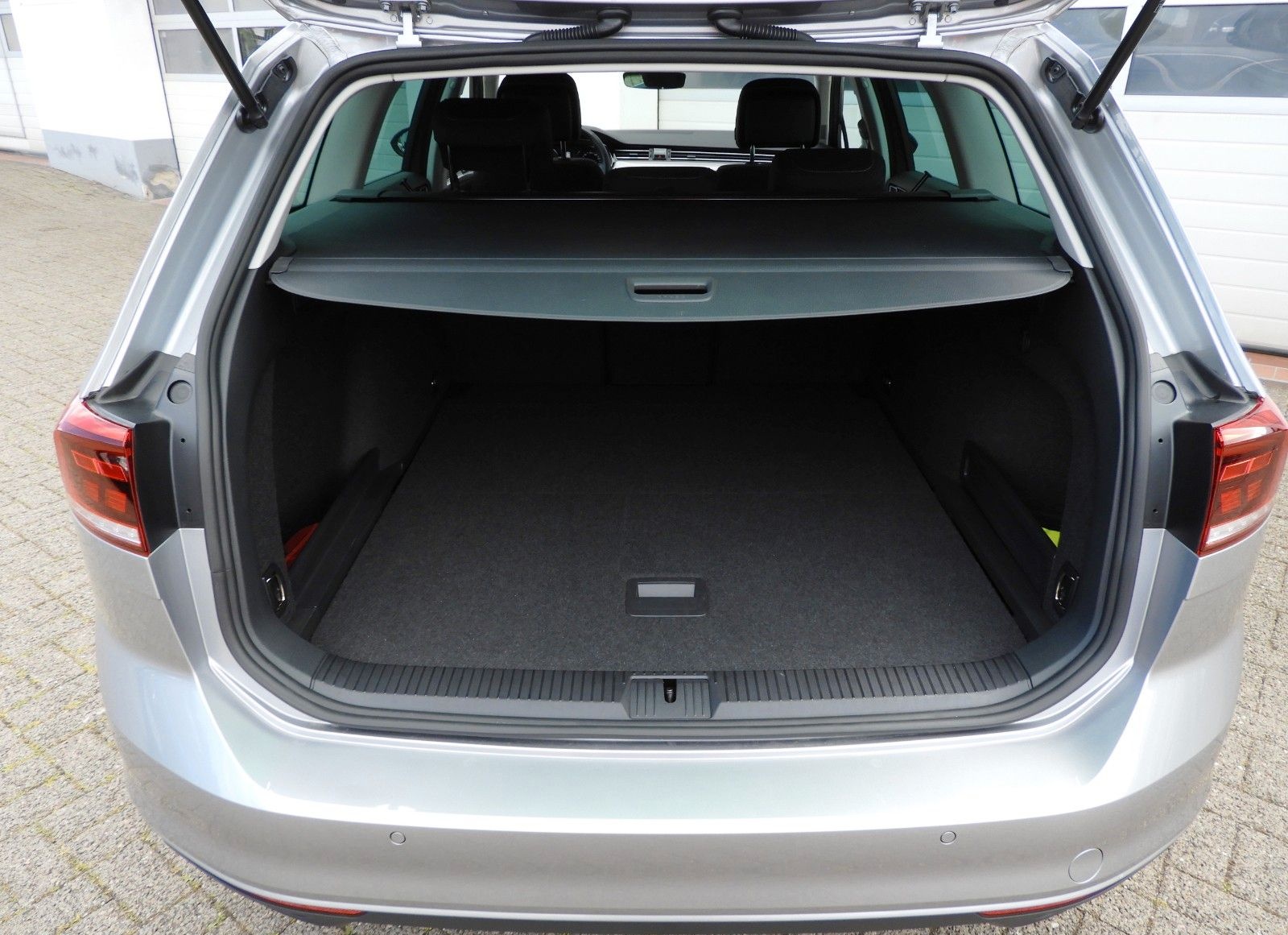 Volkswagen Passat Variant Business AUTOGAS foto 21