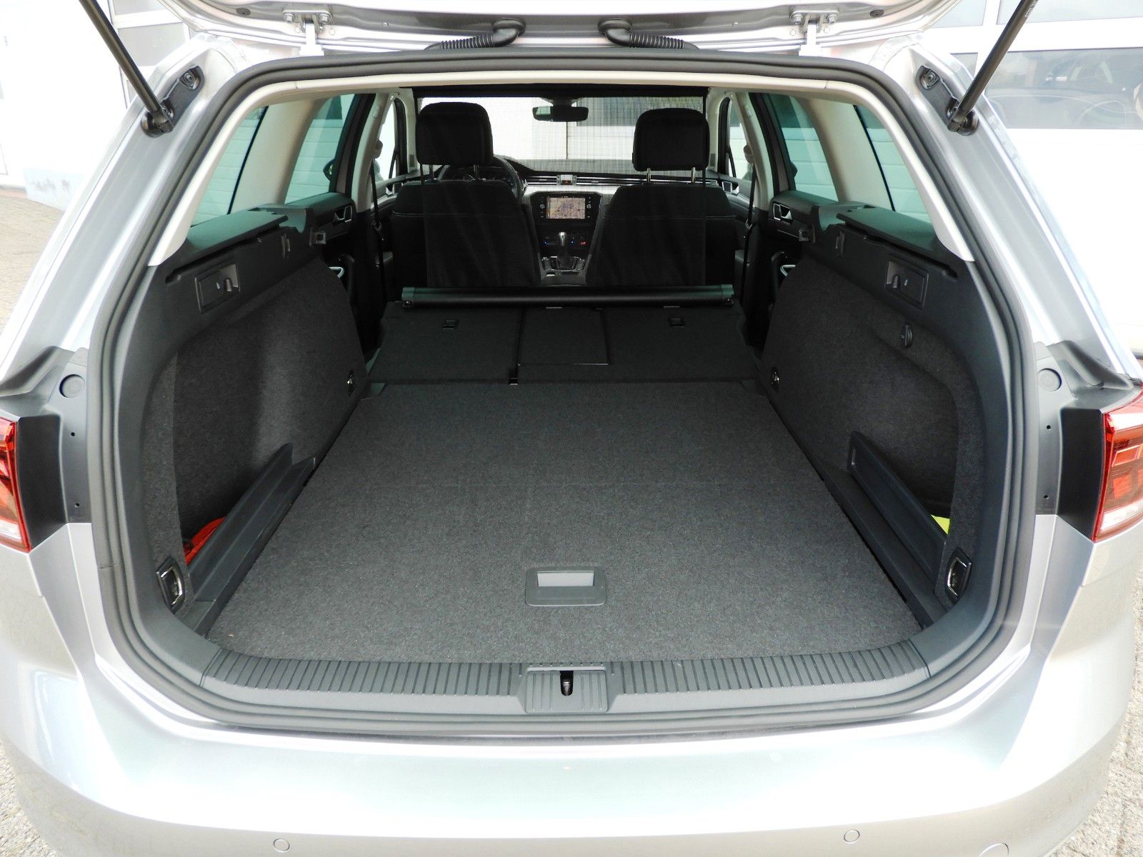 Volkswagen Passat Variant Business AUTOGAS foto 22