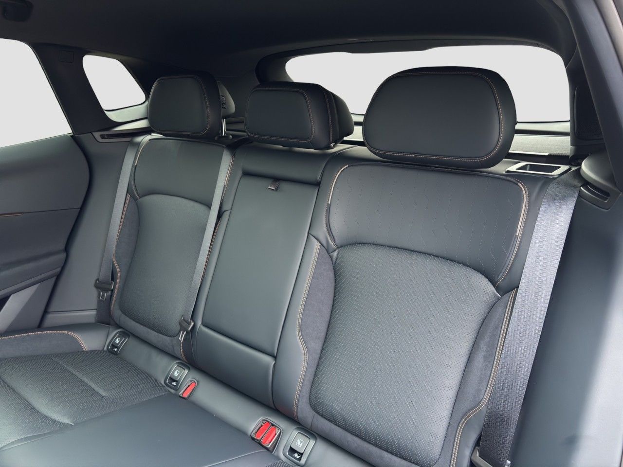 Lynk&Co 08 More Plug-In Hybrid / Pano / Matrix / 360Grad foto 14