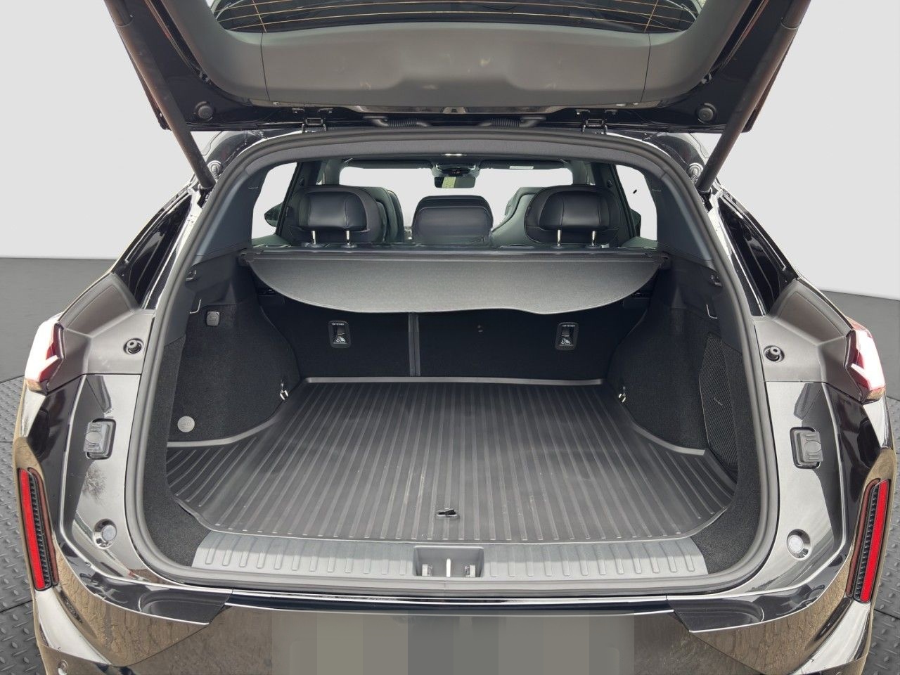 Lynk&Co 08 More Plug-In Hybrid / Pano / Matrix / 360Grad foto 16