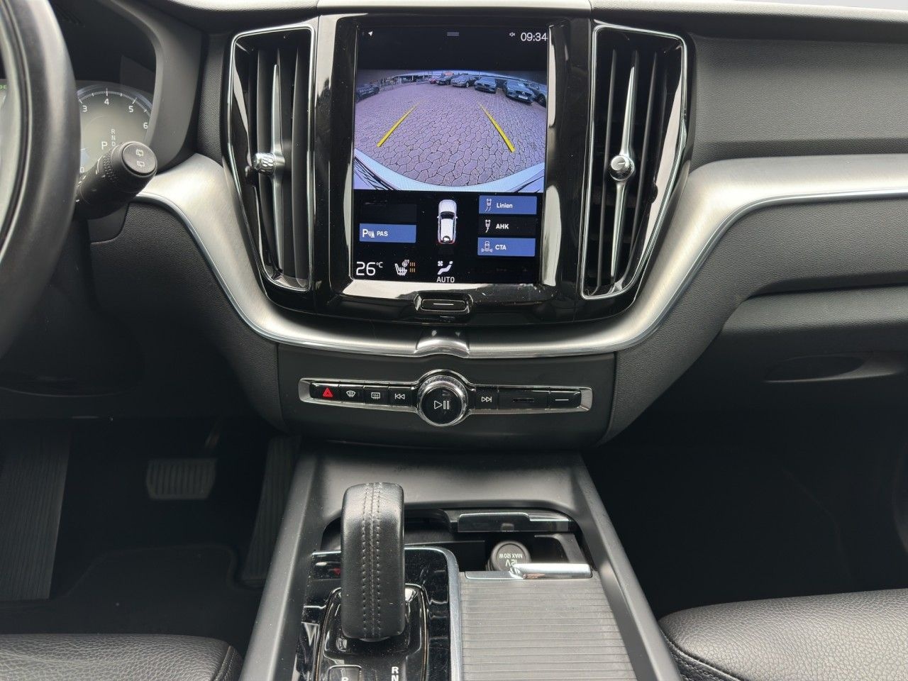 Volvo XC60 B4 Momentum Pro/Leder/Navi/LED/AHK/Kam/BLIS foto 11