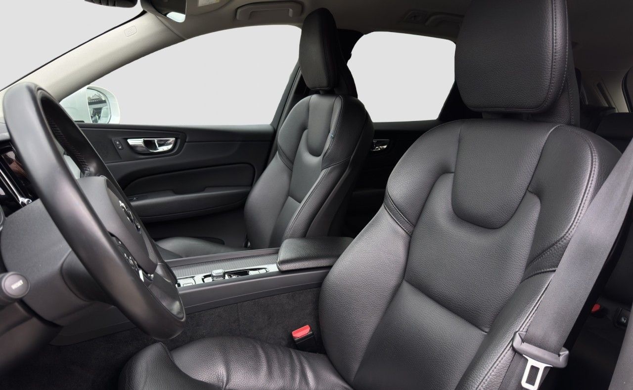 Volvo XC60 B4 Momentum Pro/Leder/Navi/LED/AHK/Kam/BLIS foto 13