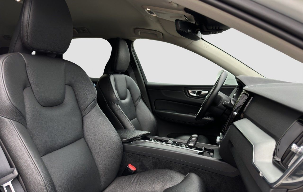 Volvo XC60 B4 Momentum Pro/Leder/Navi/LED/AHK/Kam/BLIS foto 16