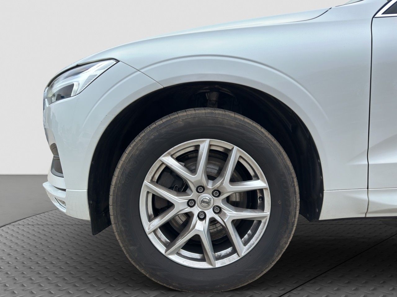 Volvo XC60 B4 Momentum Pro/Leder/Navi/LED/AHK/Kam/BLIS foto 17