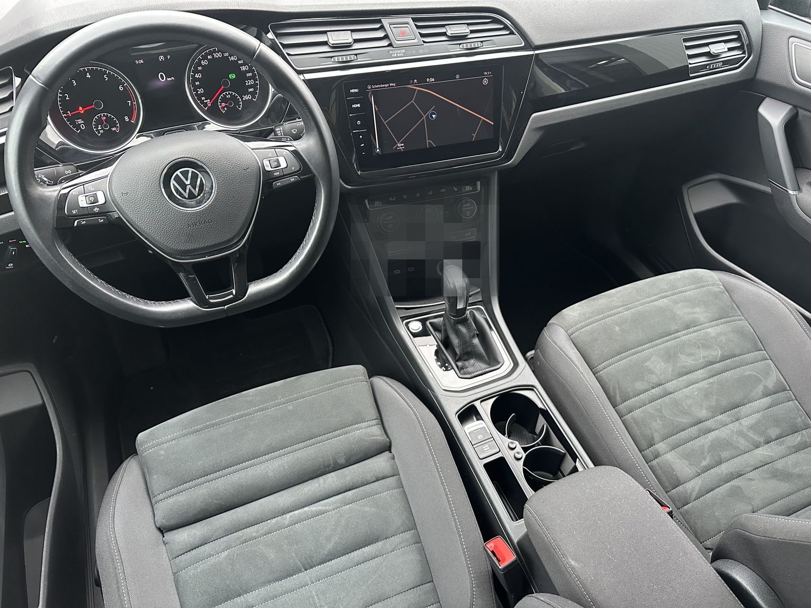 Volkswagen Touran 1.5 TSI DSG HL 7-Sitzer NAV+LED+KAM+PANO  foto 12