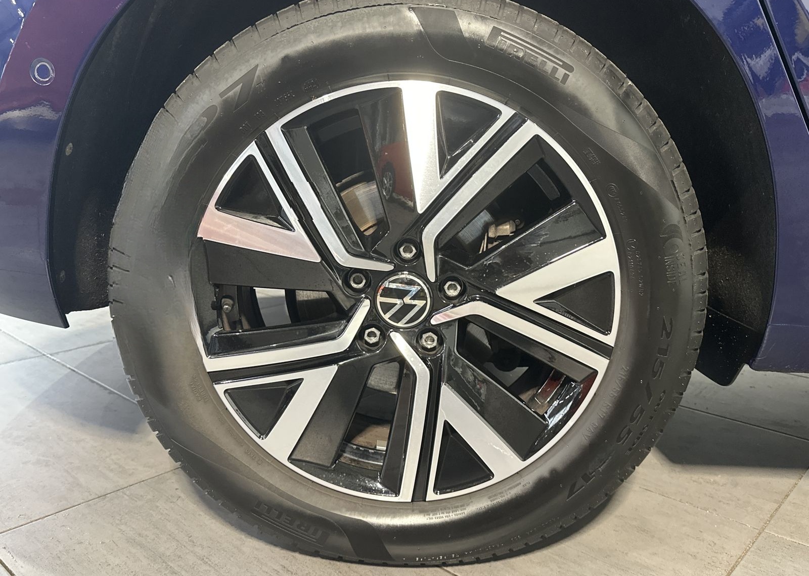 Volkswagen Touran 1.5 TSI DSG HL 7-Sitzer NAV+LED+KAM+PANO  foto 3