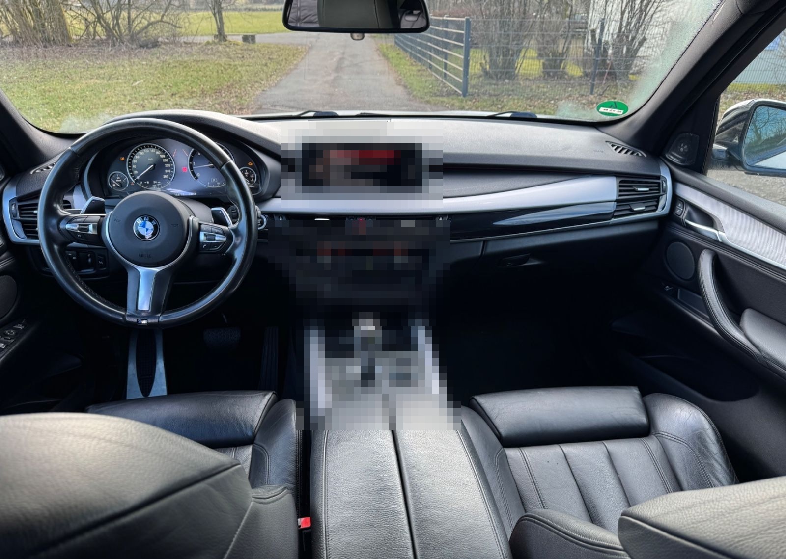 BMW X5 M50 M50d - foto 14