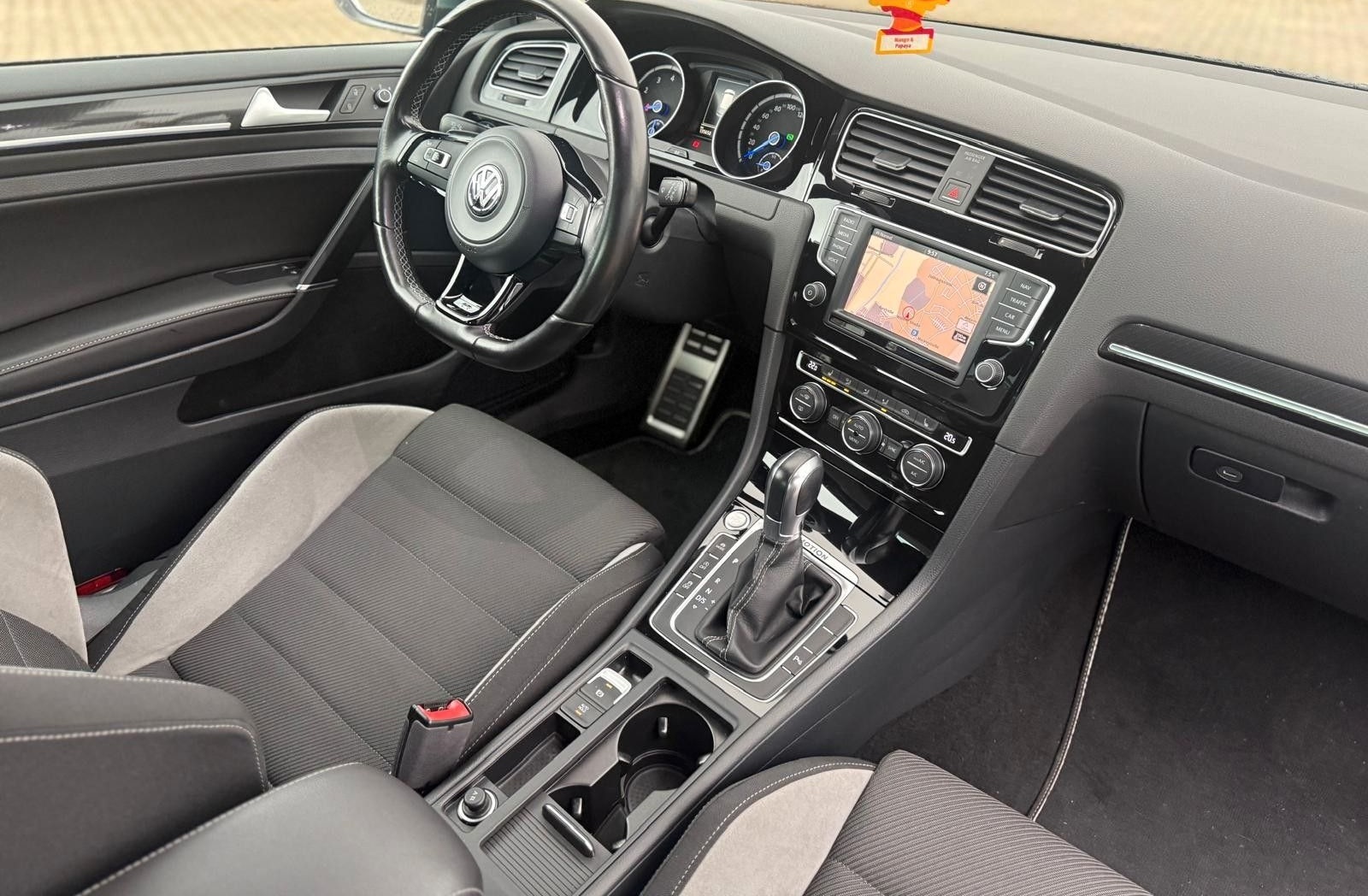 Volkswagen Golf VII R-LINE LED 4MOTION NAVI XENON foto 6