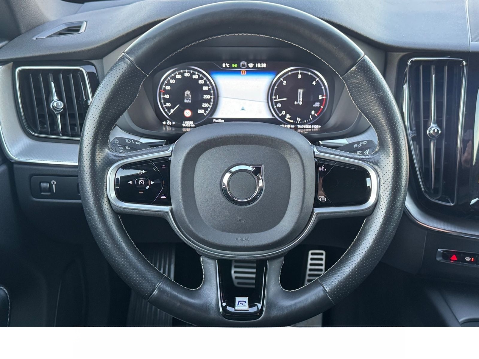 Volvo XC 60 R Design AWD*LED*8-fach bereift* foto 11