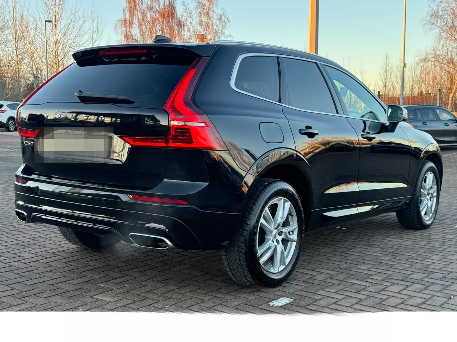 Volvo XC 60 R Design AWD*LED*8-fach bereift* foto 4