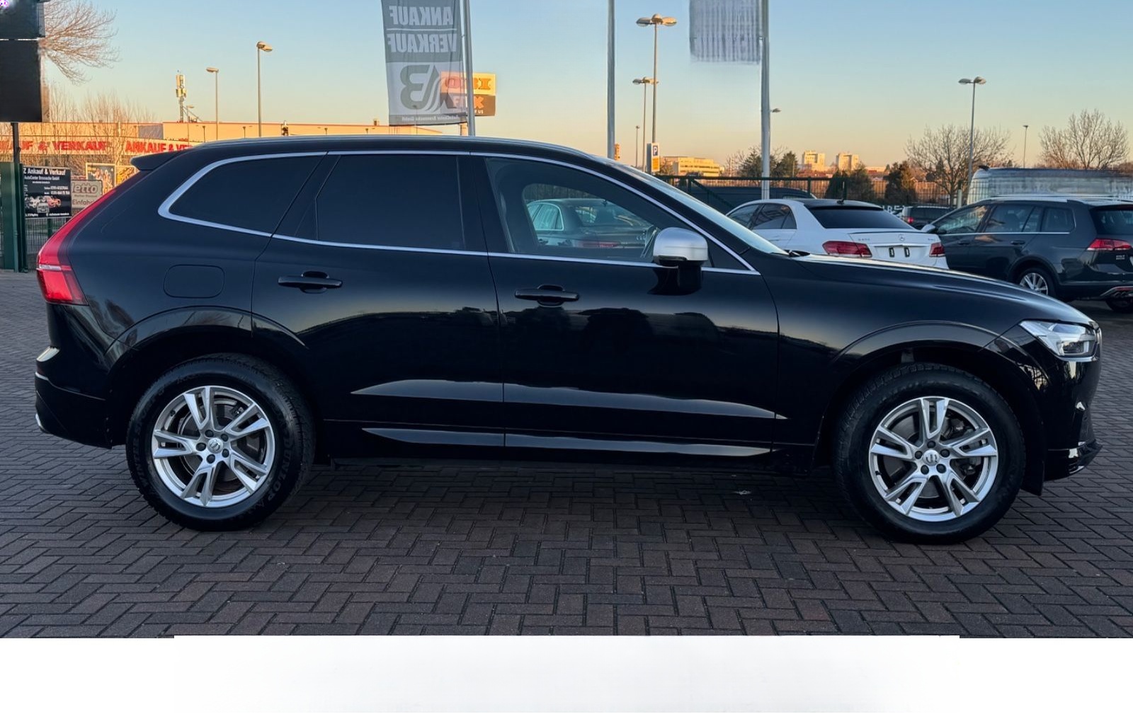 Volvo XC 60 R Design AWD*LED*8-fach bereift* foto 7