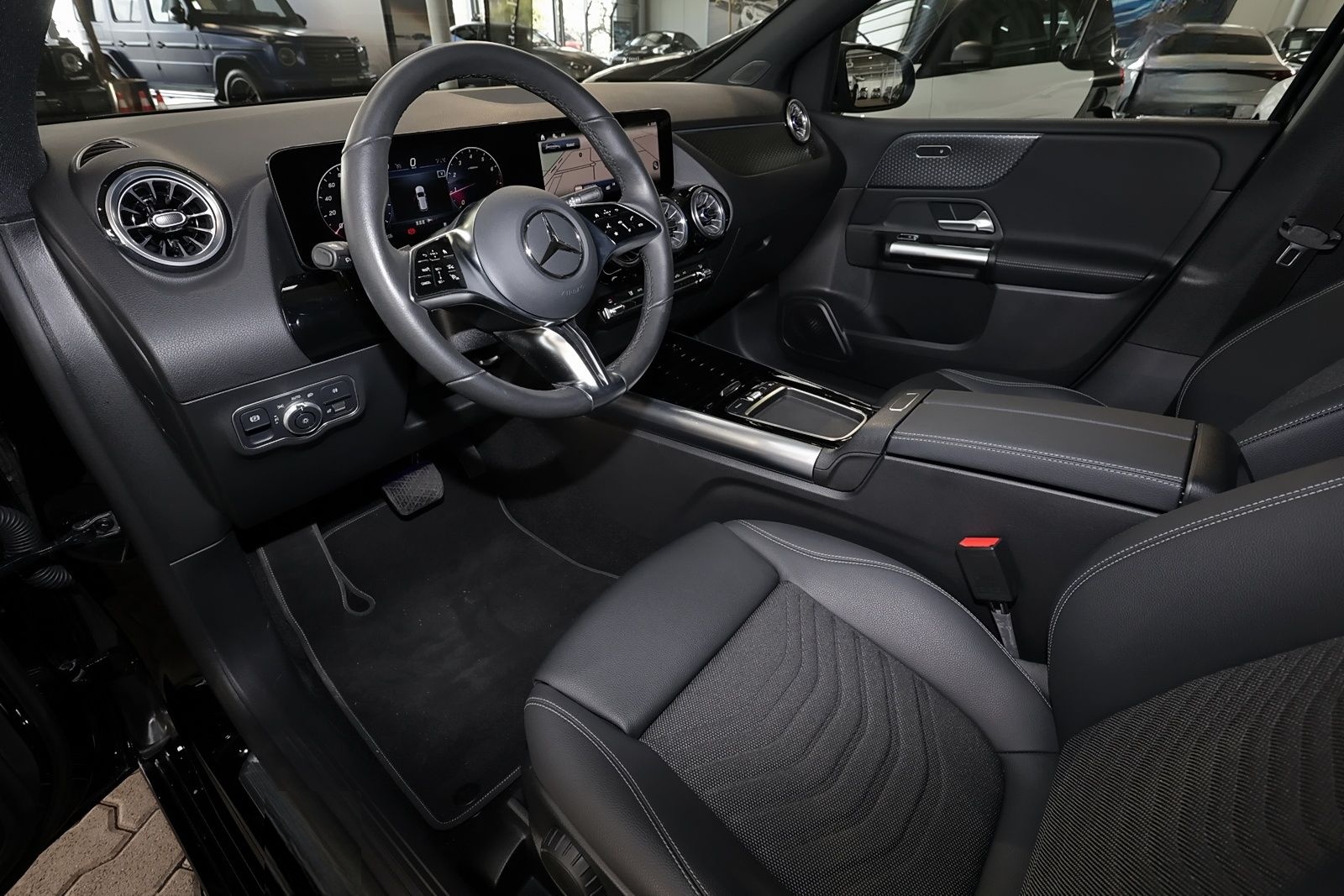 Mercedes-Benz B 200 KEYLESS+NIGHT PAKET+SPURHALTE+MBUX+LED+18" foto 8
