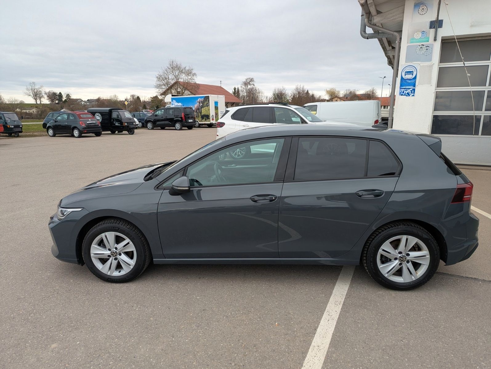 Volkswagen Golf VIII Lim. 1.5 TSI 110 kW Life foto 2