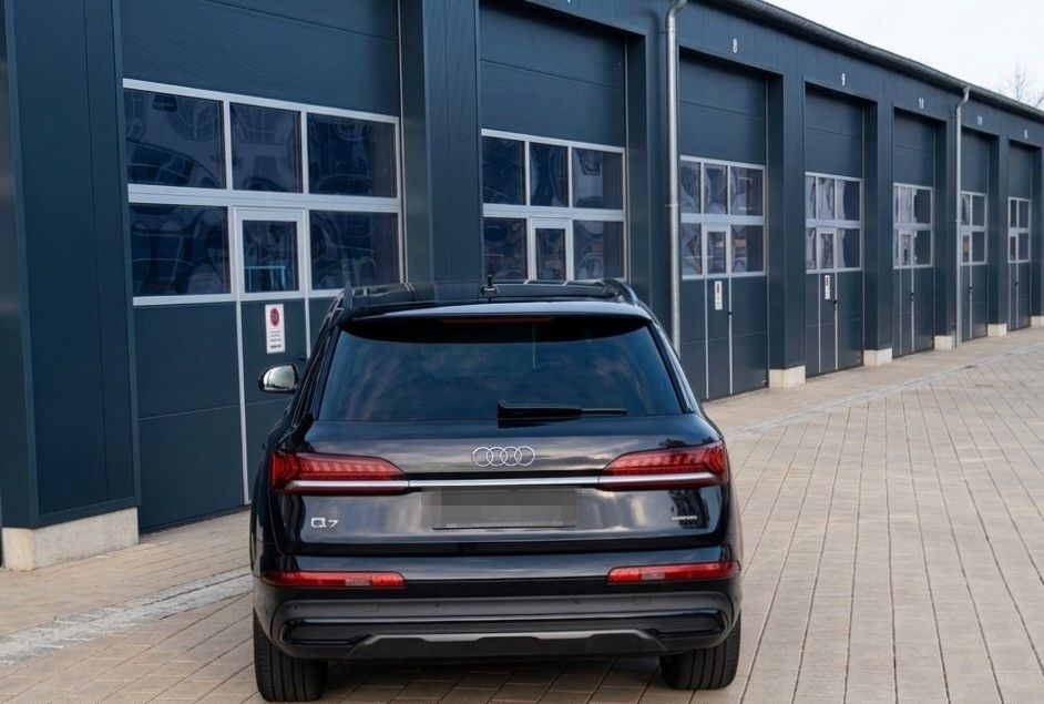 Audi Q7 55 TFSI e quattro Competition Plus foto 5