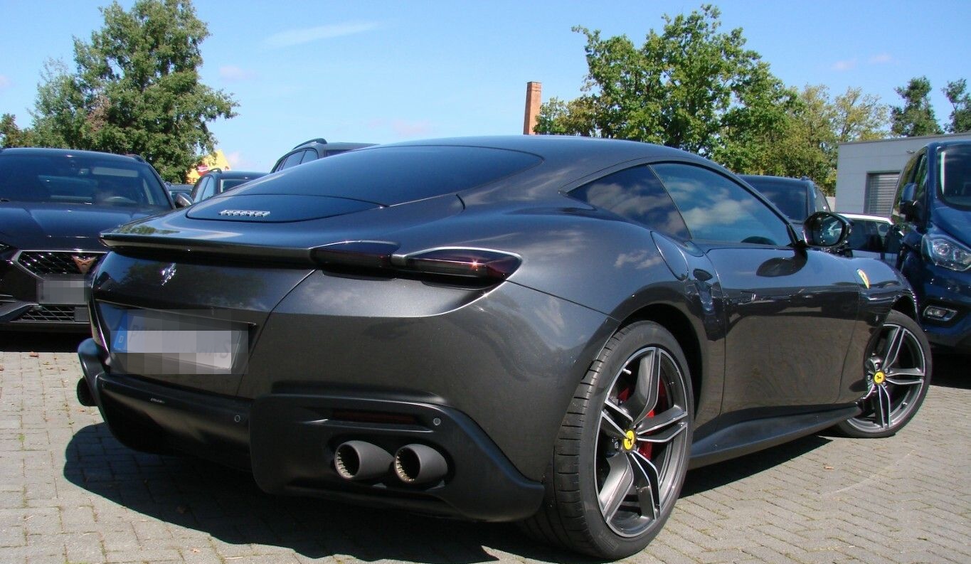 Ferrari Roma V8 Grigio Silverstone Carbon MagneRide LED  foto 4