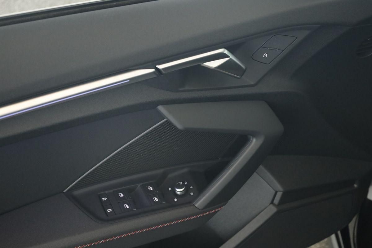 Audi S3 Sportback S tronic Nappa LED Pano Nav SHZ Kam foto 21