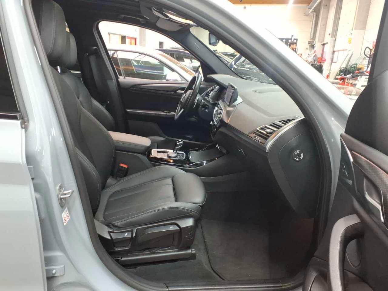 BMW X3 xDrive30i Aut. M Sport HuD Leder foto 11