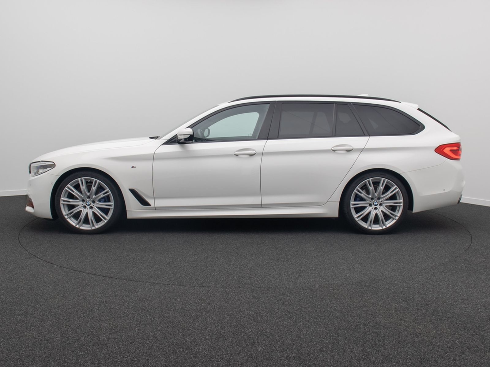 BMW 530d M Sport 360°Komfort Panorama HUD DAB 20Zoll foto 11
