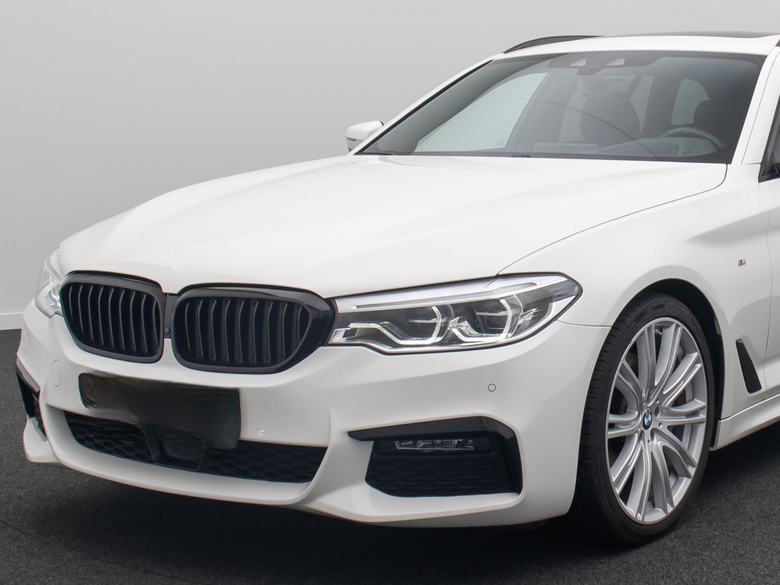 BMW 530d M Sport 360°Komfort Panorama HUD DAB 20Zoll foto 18