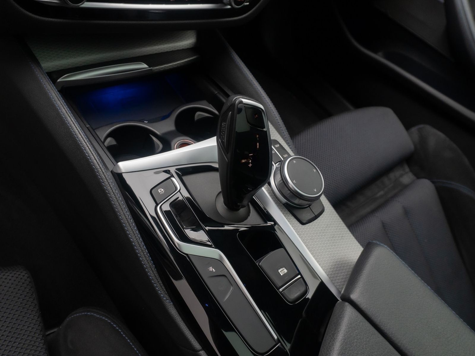 BMW 530d M Sport 360°Komfort Panorama HUD DAB 20Zoll foto 23