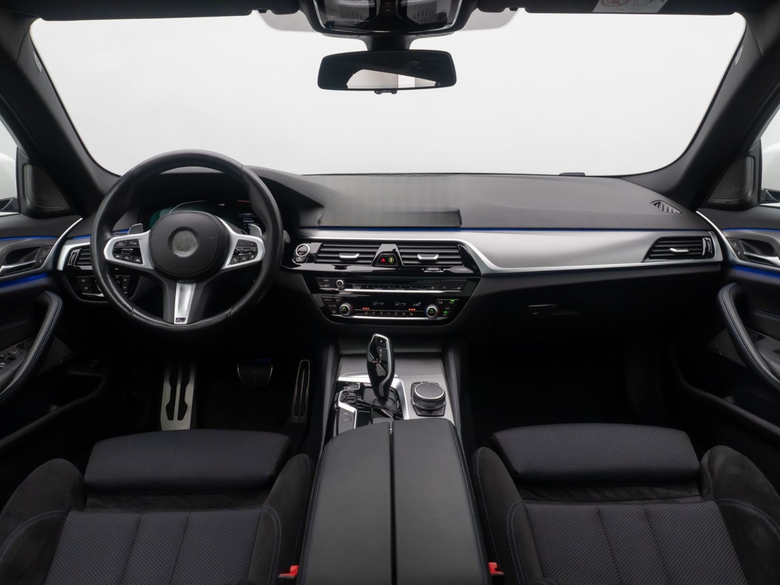 BMW 530d M Sport 360°Komfort Panorama HUD DAB 20Zoll foto 41