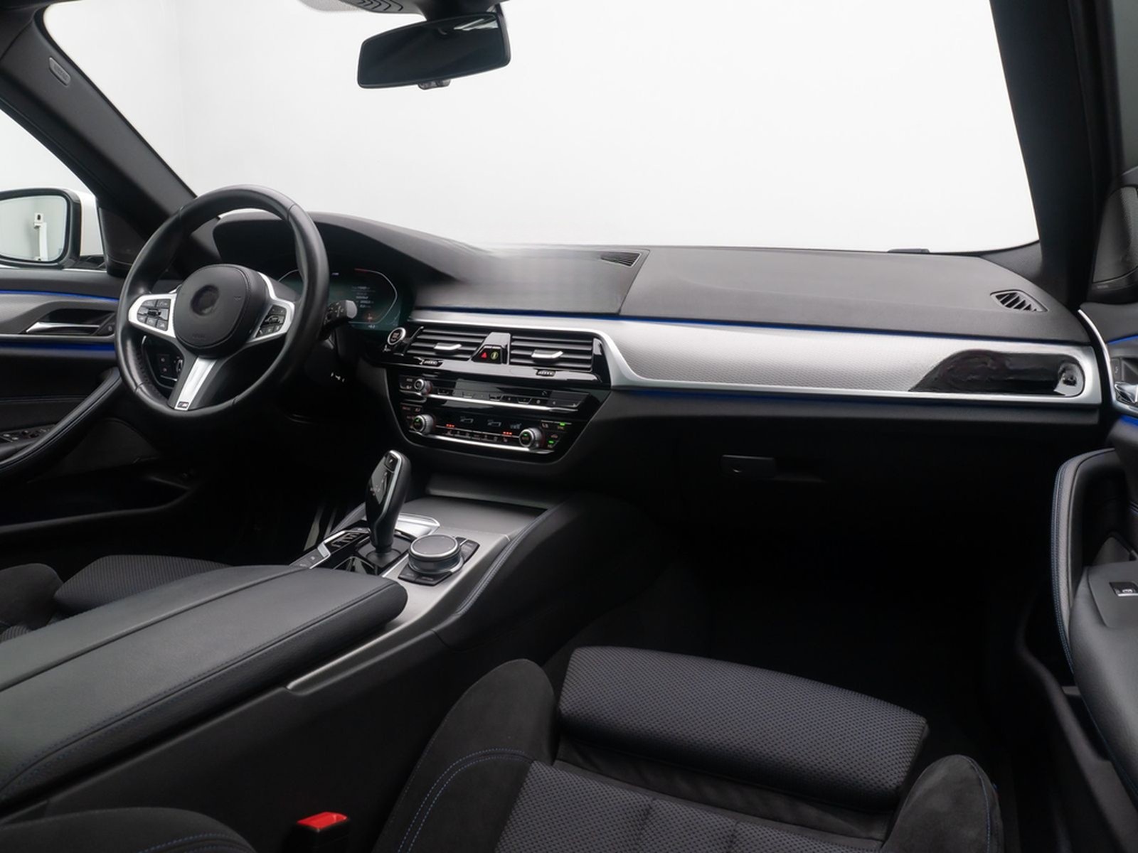 BMW 530d M Sport 360°Komfort Panorama HUD DAB 20Zoll foto 42