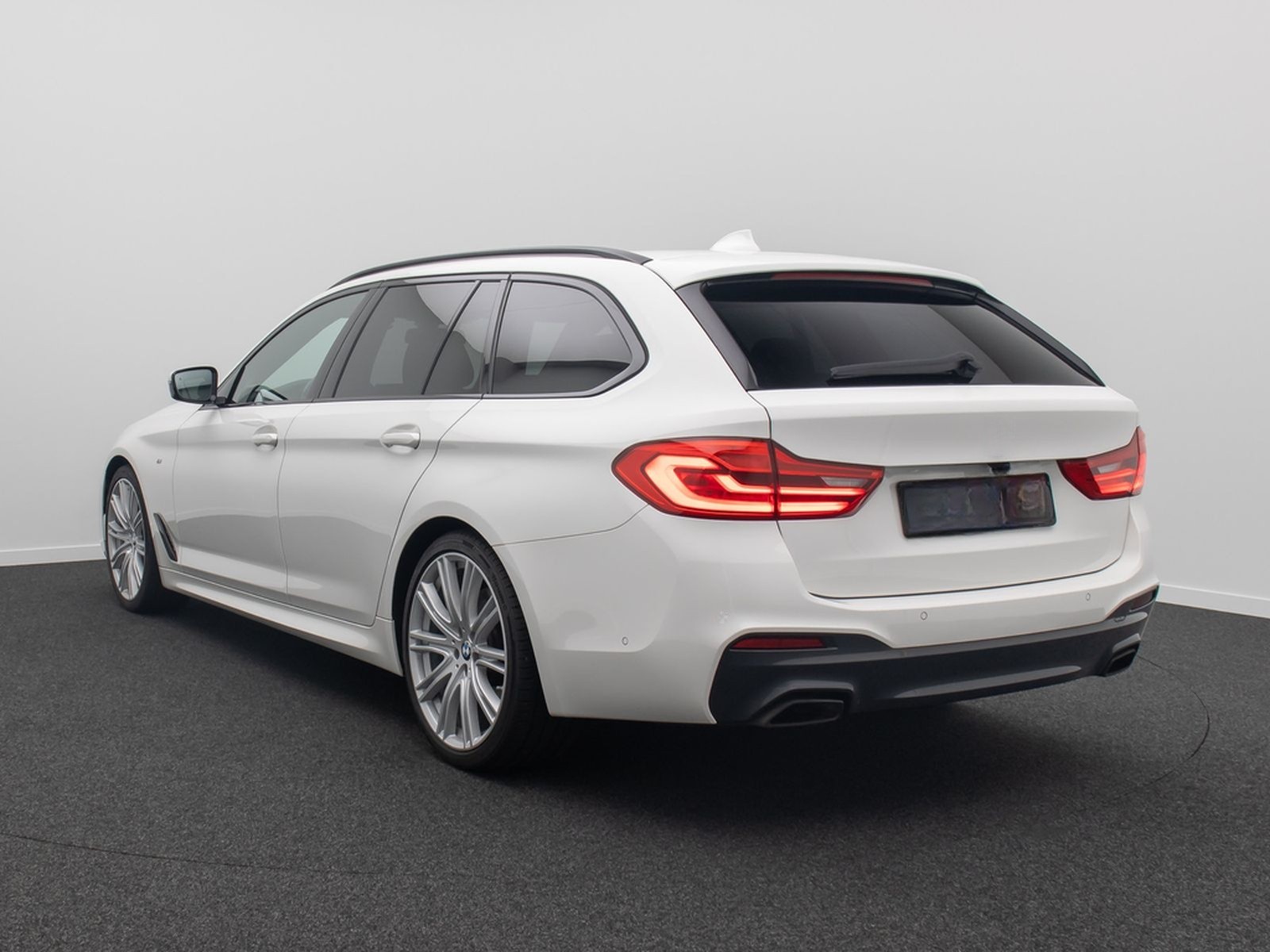 BMW 530d M Sport 360°Komfort Panorama HUD DAB 20Zoll foto 9