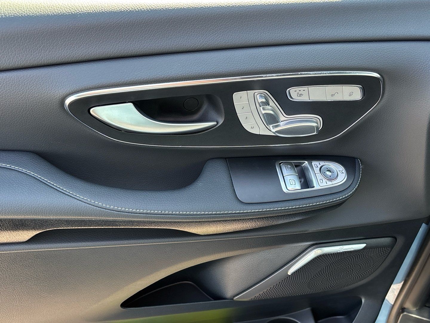 Mercedes-Benz EQV 300 Avantgarde lang LED Distr. AIRMATIC 360° foto 15