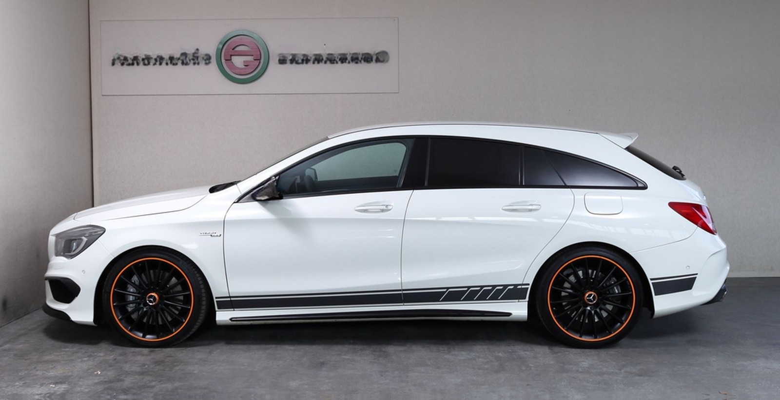 Mercedes-Benz CLA 45 AMG Shooting Brake CLA 45 AMG 4Matic Oran foto 4