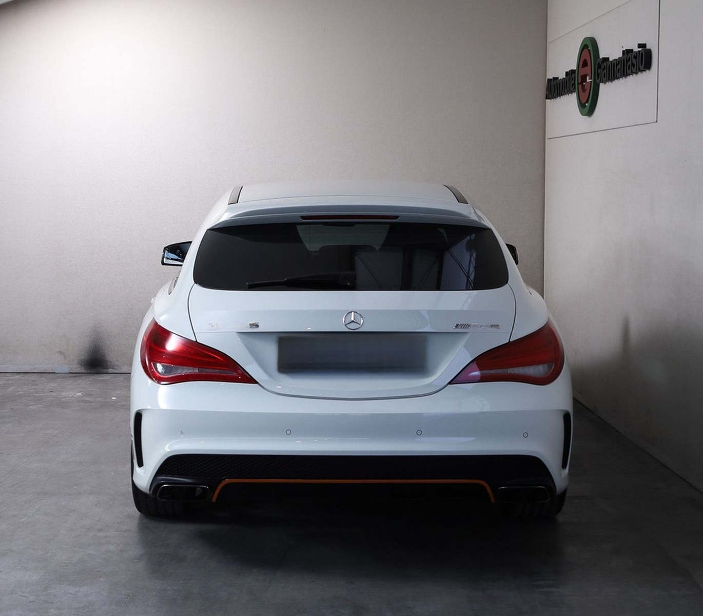 Mercedes-Benz CLA 45 AMG Shooting Brake CLA 45 AMG 4Matic Oran foto 6