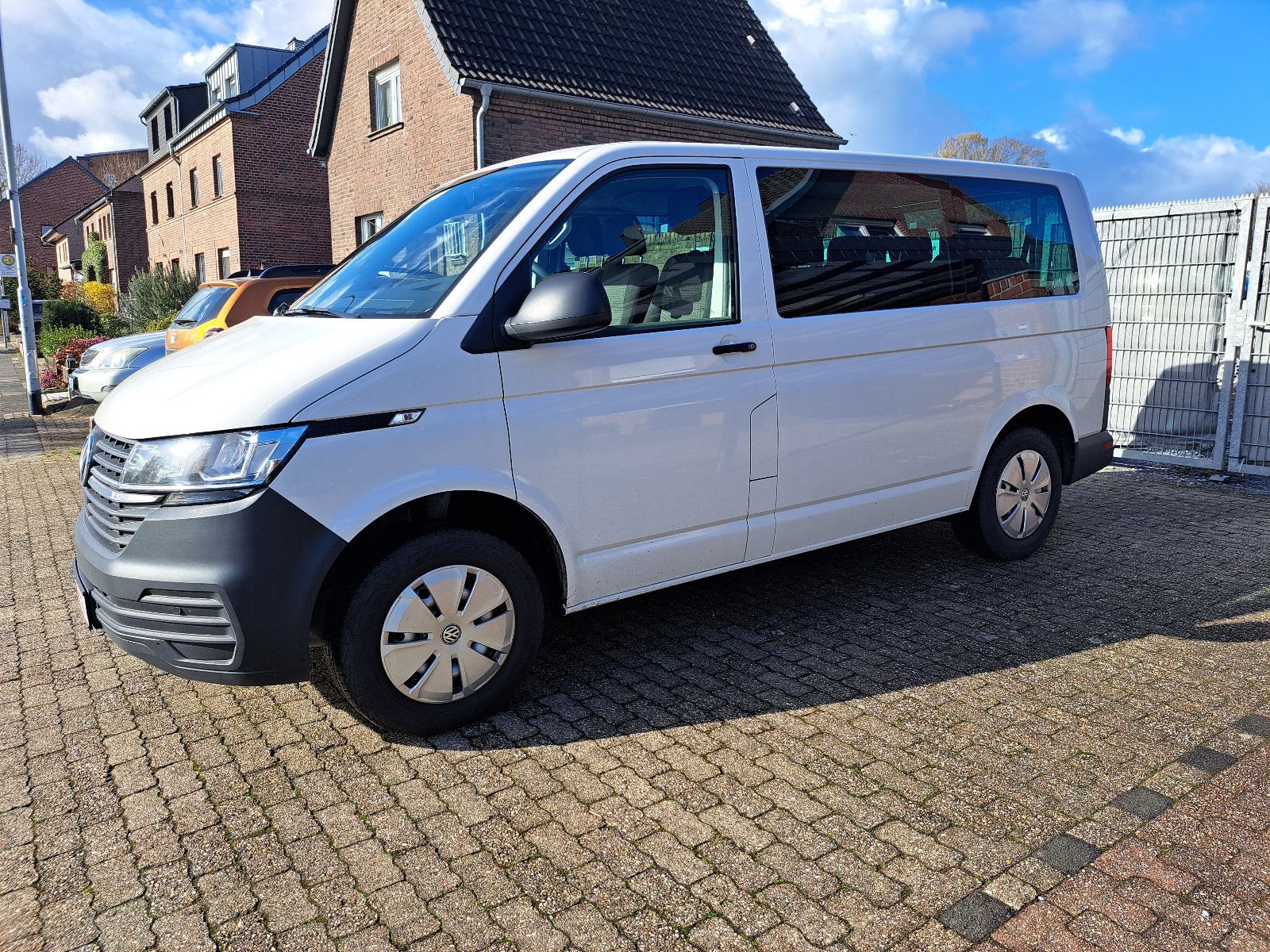 Volkswagen T6 Transporter*Klima*9-Sitzer*SH*8-fach*wenig KM foto 3