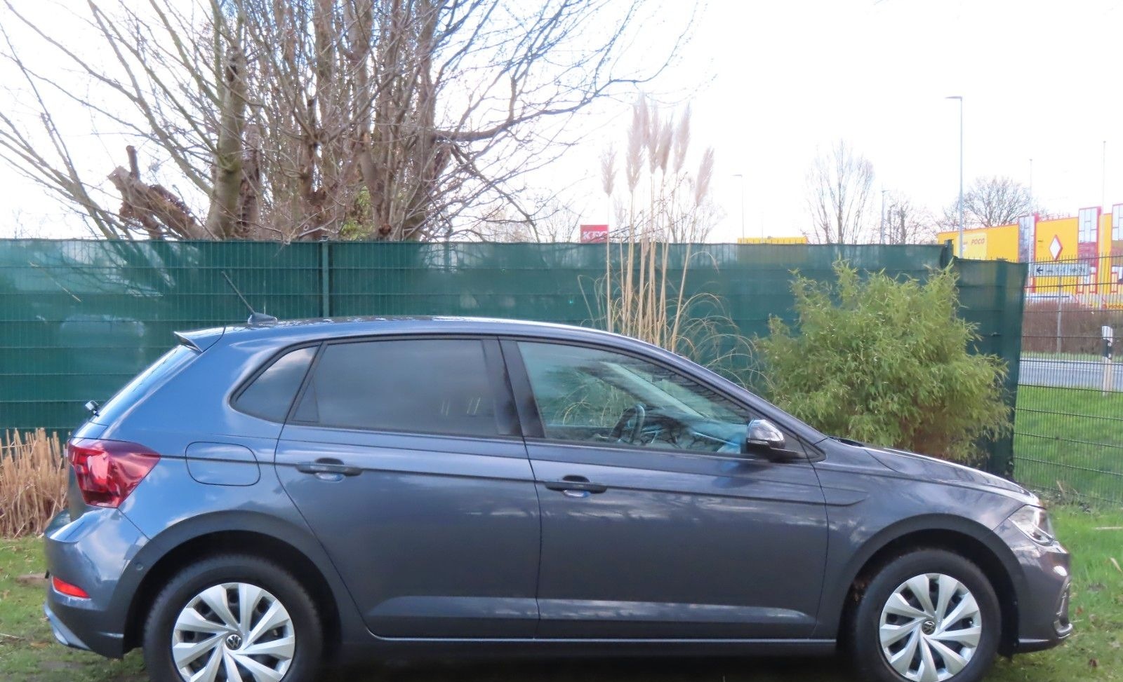 Volkswagen Polo VI Life "Automatik-Grau-Met. sehr gepflegt" foto 5