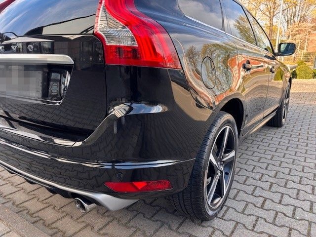 Volvo XC60 Momentum AWD-R-DESIGN foto 14