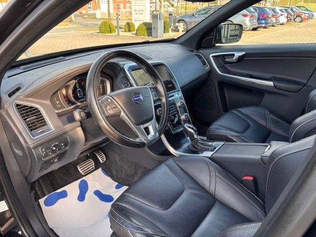 Volvo XC60 Momentum AWD-R-DESIGN foto 15