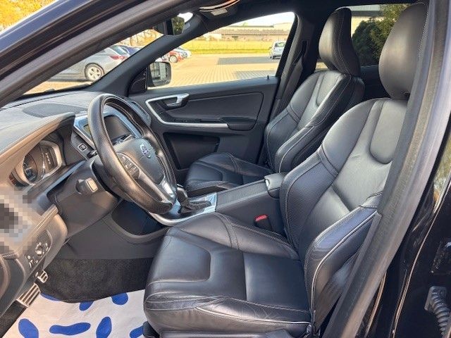 Volvo XC60 Momentum AWD-R-DESIGN foto 16