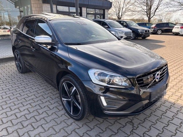 Volvo XC60 Momentum AWD-R-DESIGN foto 4
