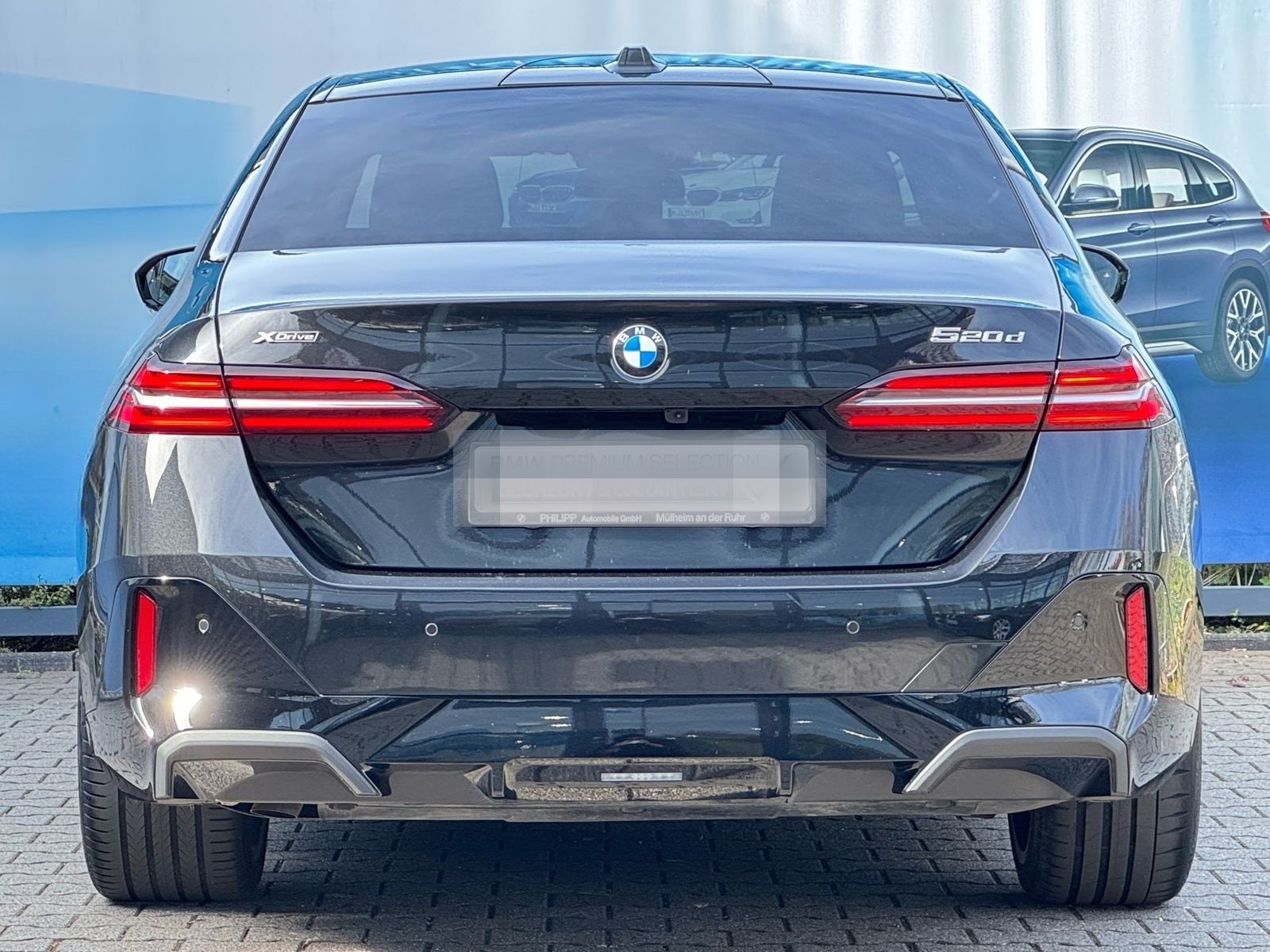 BMW 520d xDrive Limo M Sport PANO h&k DA+ PA+ St-Hzg foto 23