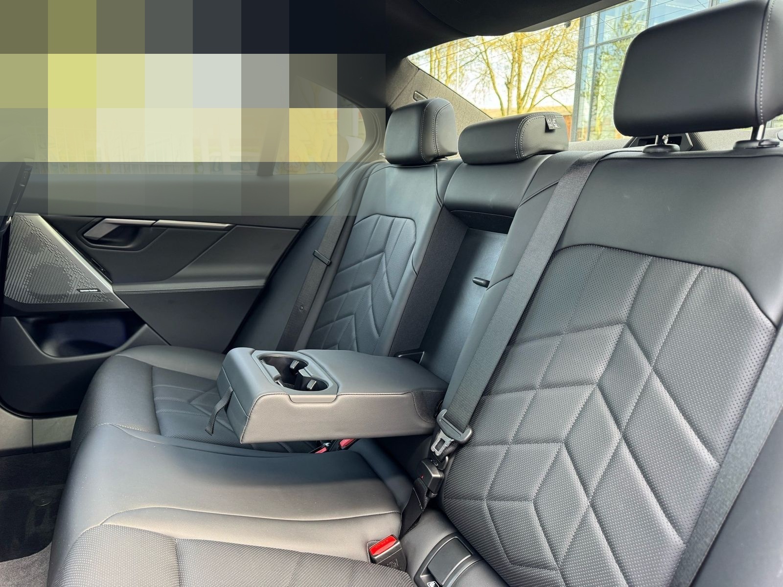 BMW 520d xDrive Limo M Sport PANO h&k DA+ PA+ St-Hzg foto 8