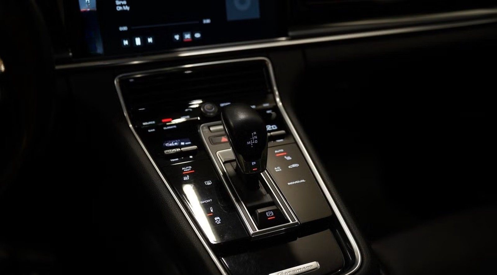 Porsche Panamera Sport Turismo 4 Edition 10 Jahre foto 16