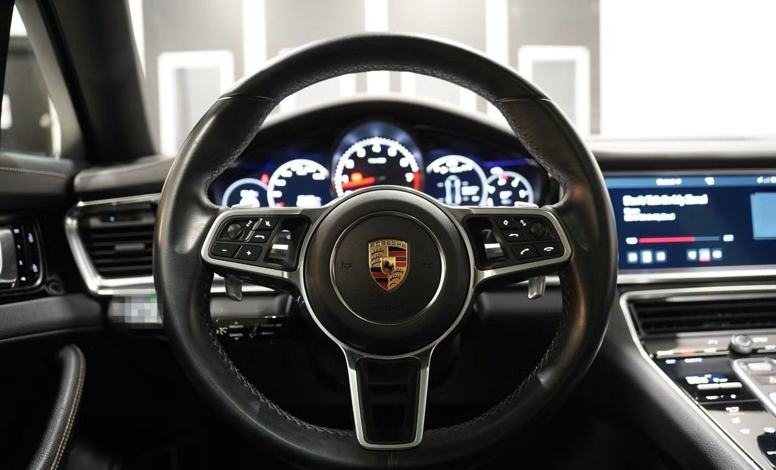 Porsche Panamera Sport Turismo 4 Edition 10 Jahre foto 21