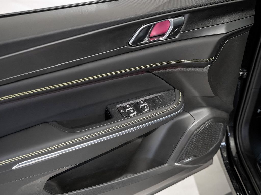 Lynk&Co 01 PHEV More MEMORY SITZHEIZUNG PANORAMADACH foto 17